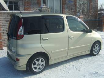 2003 Toyota Funcargo Photos