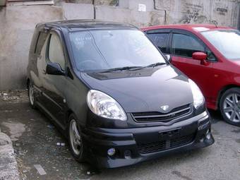 2003 Toyota Funcargo Photos