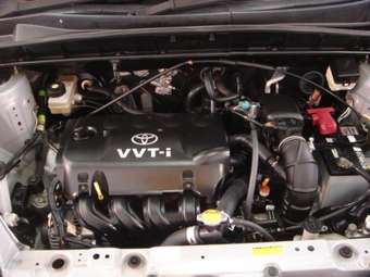 2004 Toyota Funcargo Images