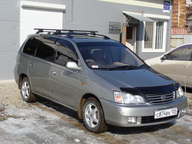 1998 Toyota Gaia