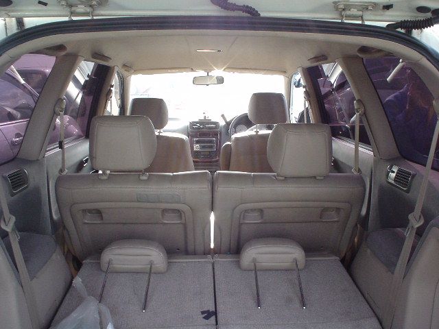 1998 Toyota Gaia Photos