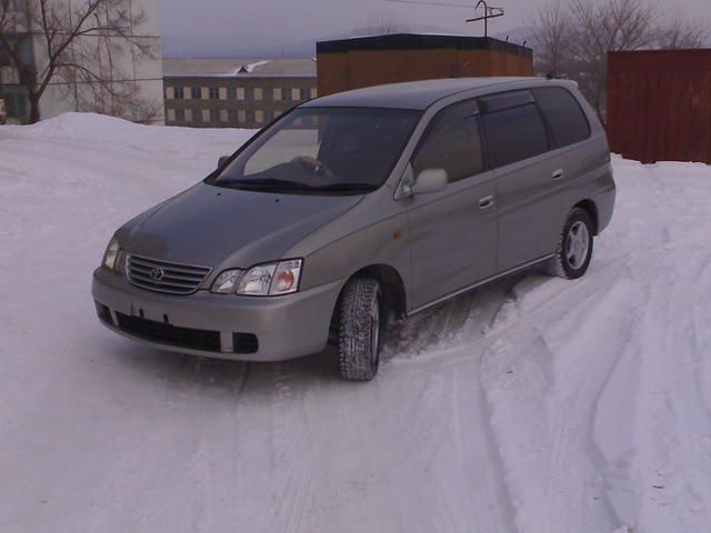 1999 Toyota Gaia