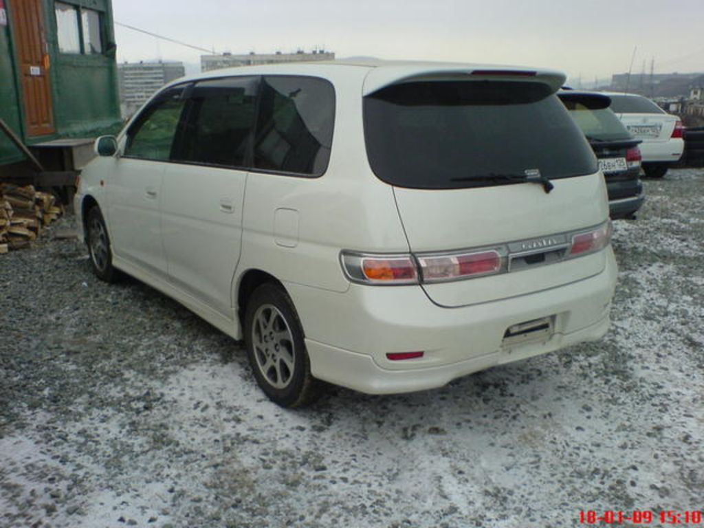 2002 Toyota Gaia