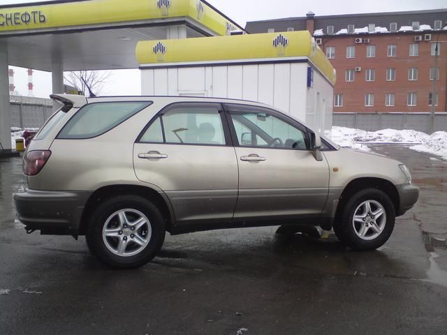 1998 Toyota Harrier