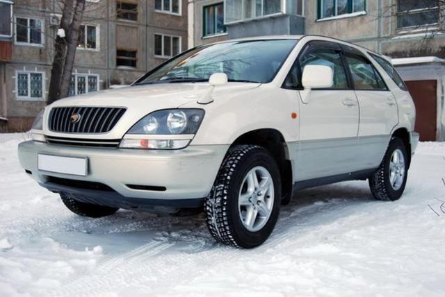 1998 Toyota Harrier