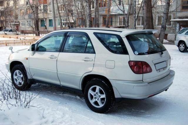 1998 Toyota Harrier