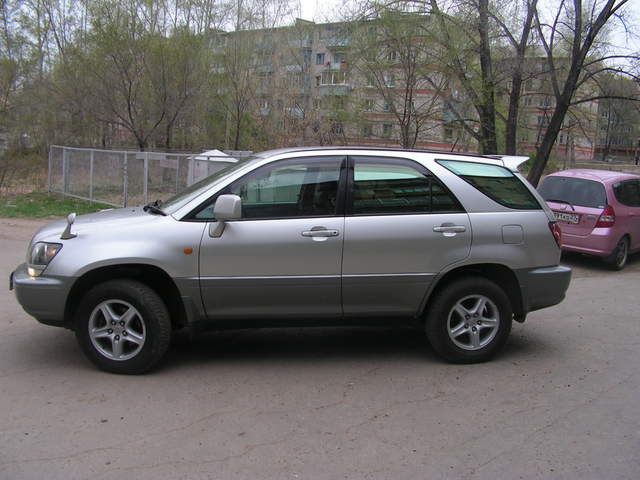 1998 Toyota Harrier