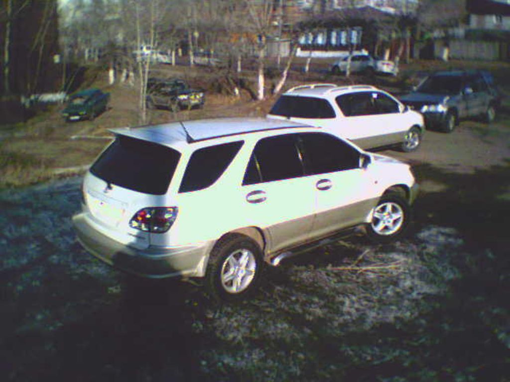 1998 Toyota Harrier