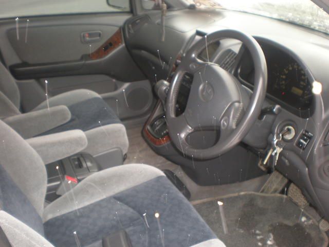 1998 Toyota Harrier