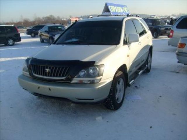 1998 Toyota Harrier