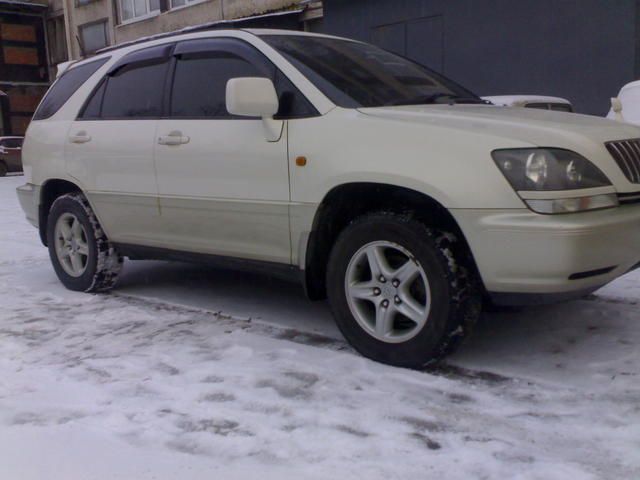 1998 Toyota Harrier