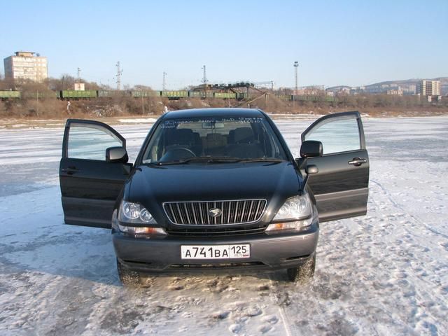 1998 Toyota Harrier