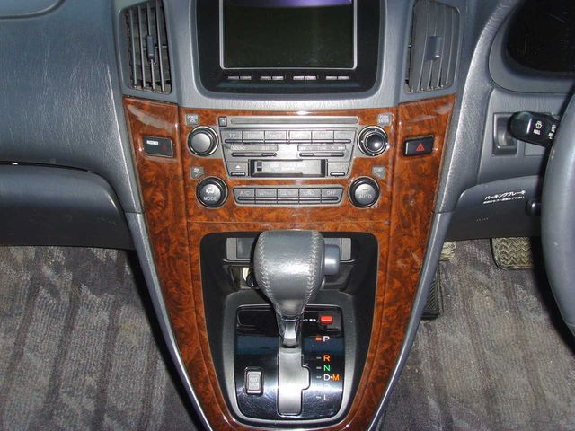 2000 Toyota Harrier