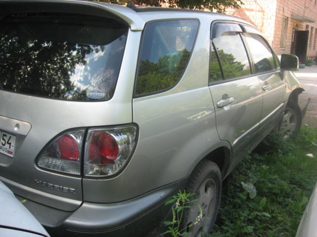 2002 Toyota Harrier