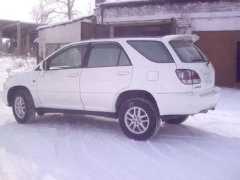 2002 Toyota Harrier Pictures