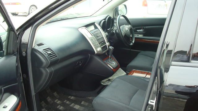 2003 Toyota Harrier