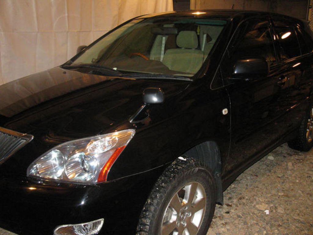 2004 Toyota Harrier