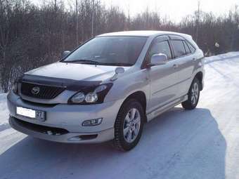 2004 Toyota Harrier Photos