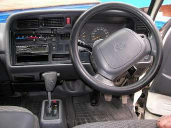 1999 Toyota Hiace Pictures