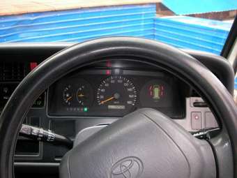 1999 Toyota Hiace Pics
