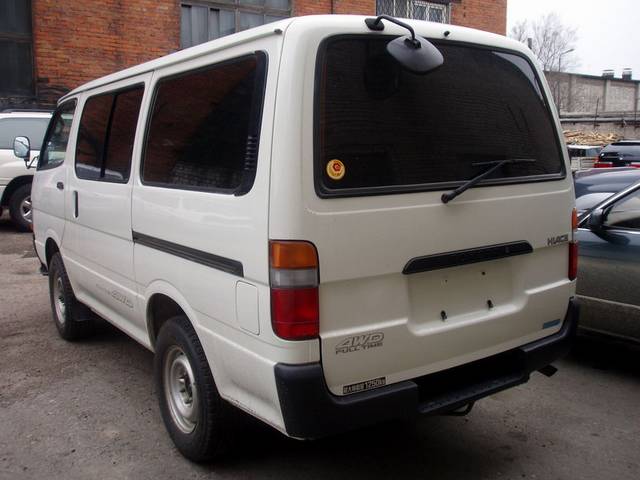 2000 Toyota Hiace