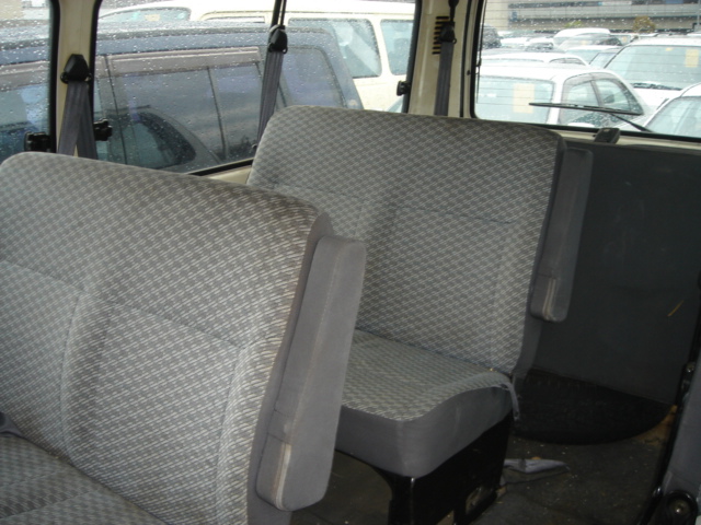 2000 Toyota Hiace Photos