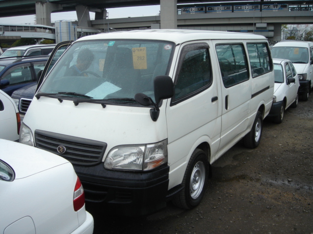 2000 Toyota Hiace Photos