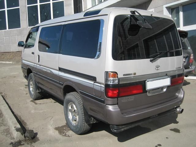 2001 Toyota Hiace