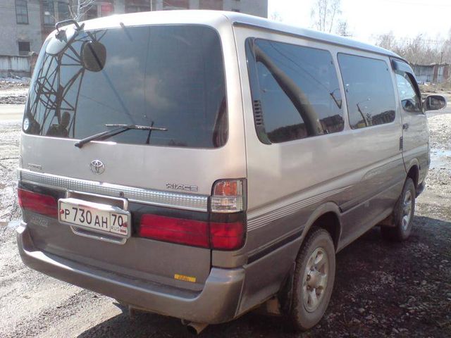 2002 Toyota Hiace