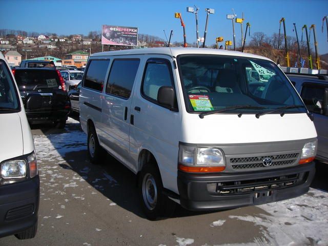 2002 Toyota Hiace