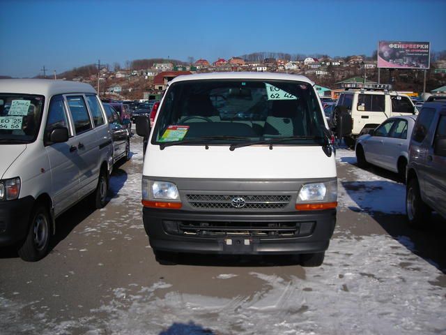 2002 Toyota Hiace