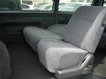 2002 Toyota Hiace Pics