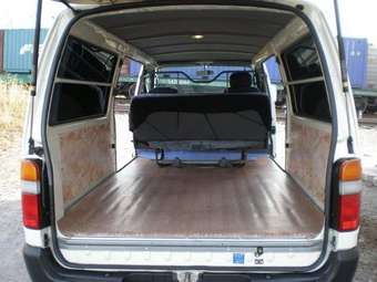 2002 Toyota Hiace Images