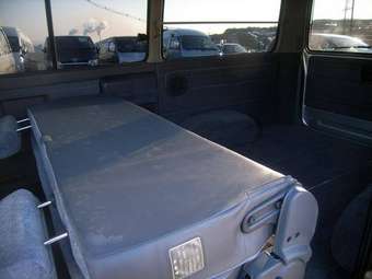 2002 Toyota Hiace Images