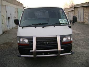 2002 Toyota Hiace Pics