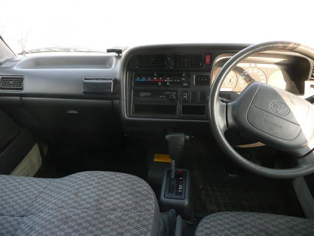 2003 Toyota Hiace