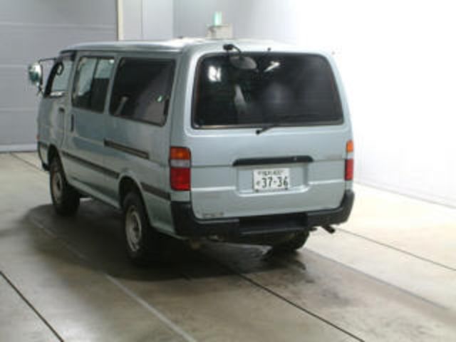 2003 Toyota Hiace