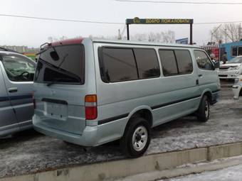 2003 Toyota Hiace Pictures