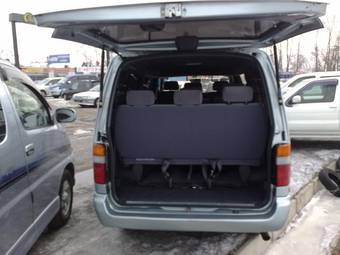 2003 Toyota Hiace Pictures