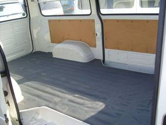 2003 Toyota Hiace Photos