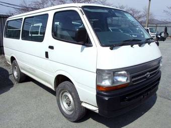 2003 Toyota Hiace Pictures