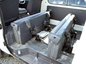 2003 Toyota Hiace Photos