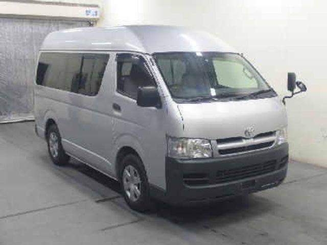 2005 Toyota Hiace