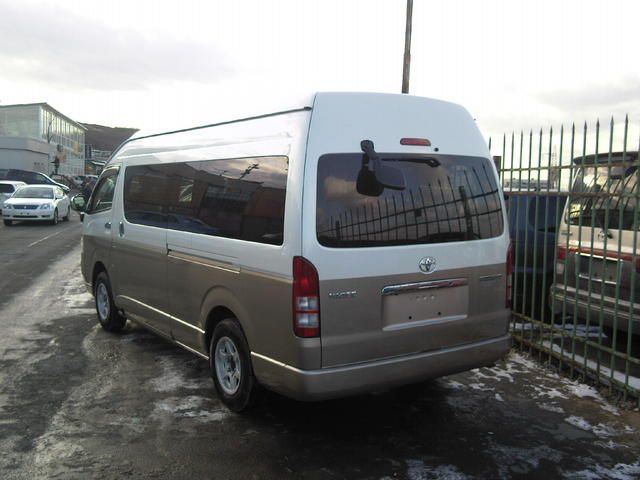 2005 Toyota Hiace