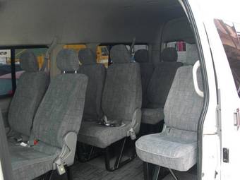 2005 Toyota Hiace Pictures