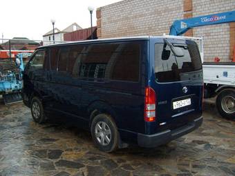 2005 Toyota Hiace Pictures