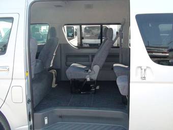 2006 Toyota Hiace Images