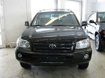 2004 Toyota Highlander Photos