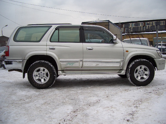 2000 Toyota Hilux Surf Photos