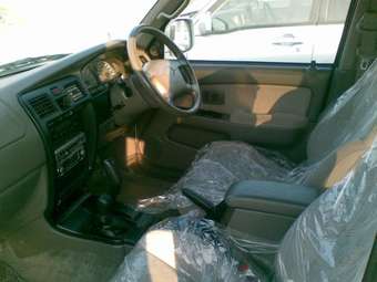 2001 Toyota Hilux Surf Pics